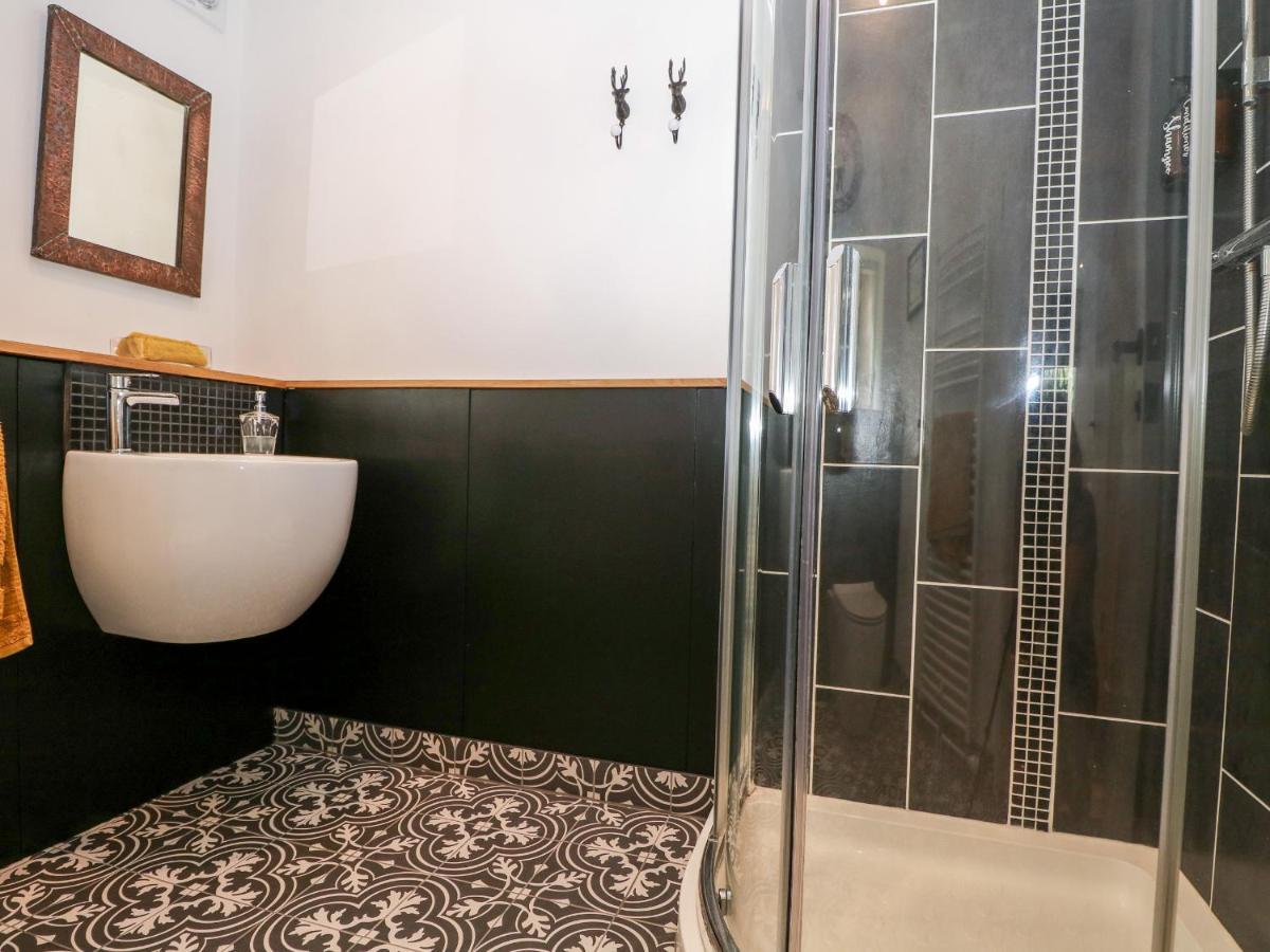 Вілла Kub House Трінґ Екстер'єр фото